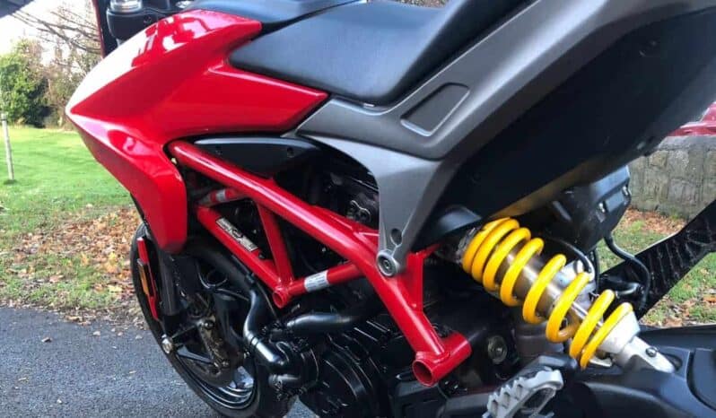 
								2017 Ducati Hypermotard 939 full									